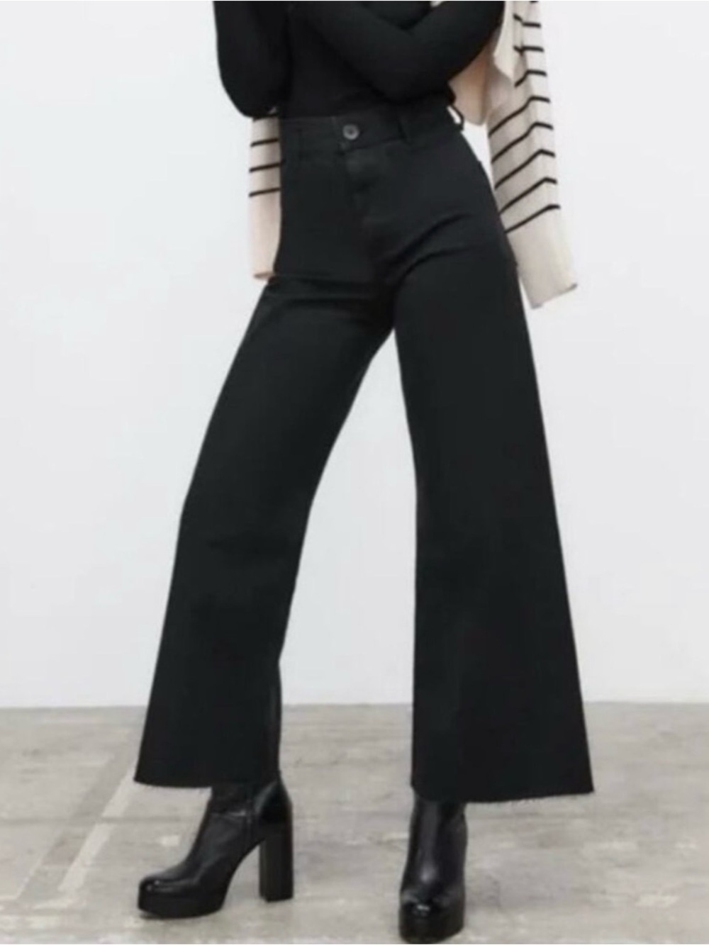 ZARA The Marine Straight Jeans High Rise Wide Leg Black Raw Hem Size 0